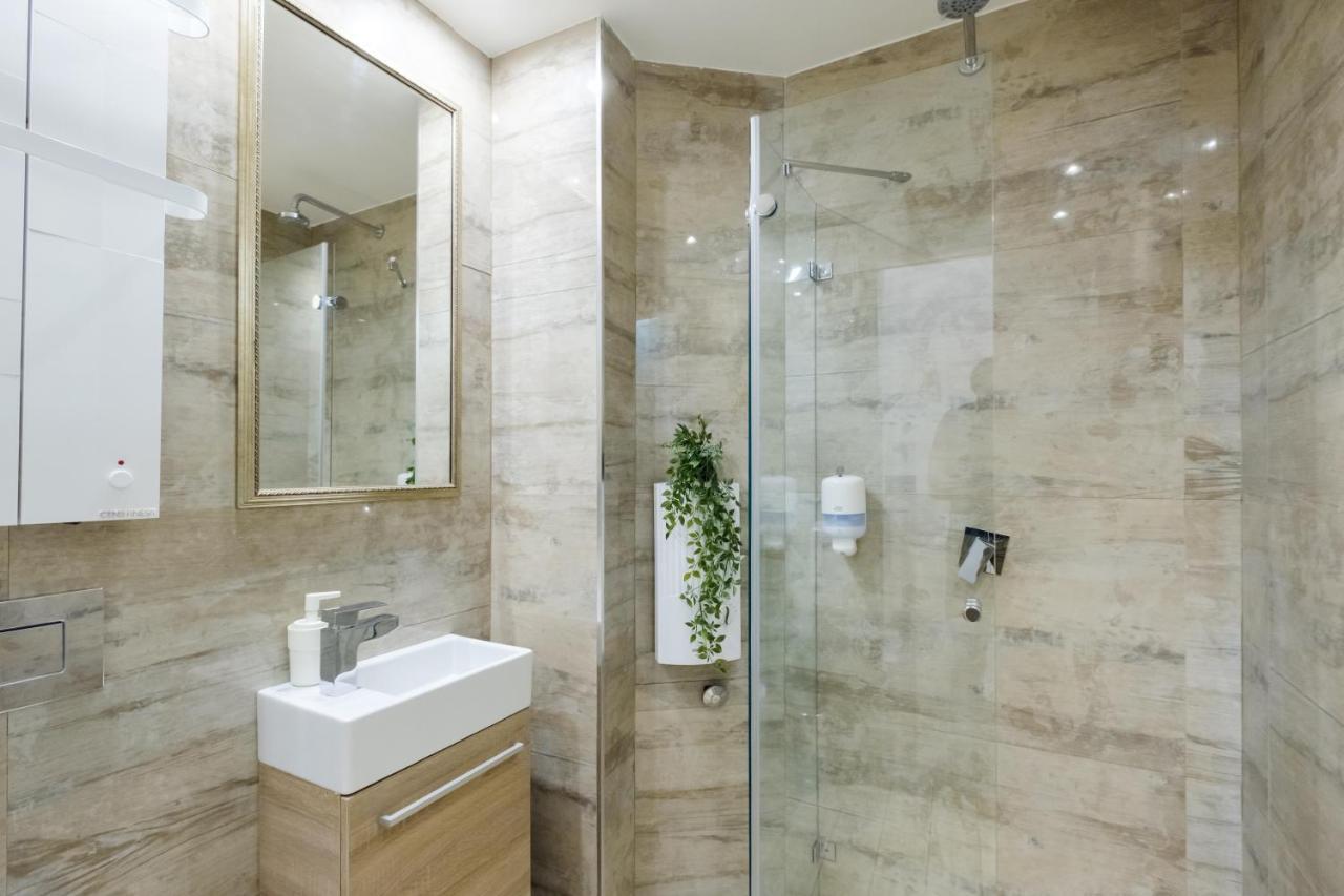 Central Business Apartments Exclusive Belgrado Exterior foto